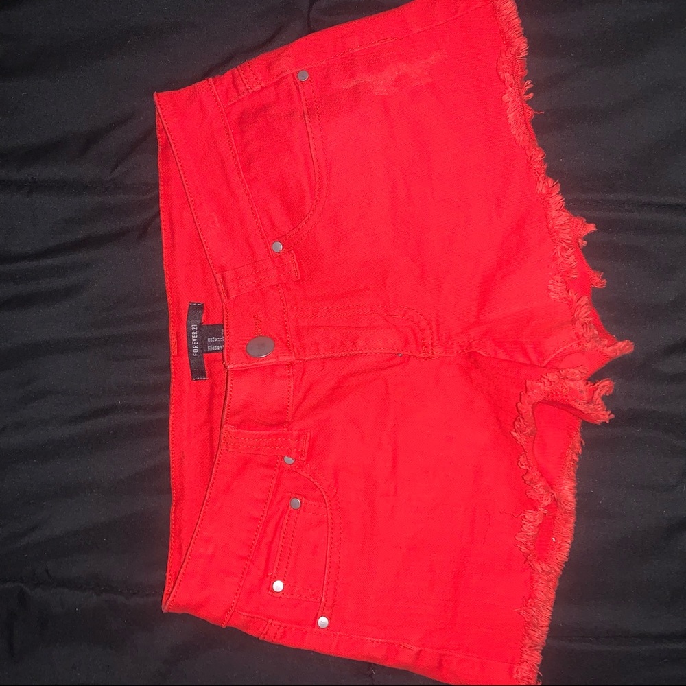 RED SHORTS